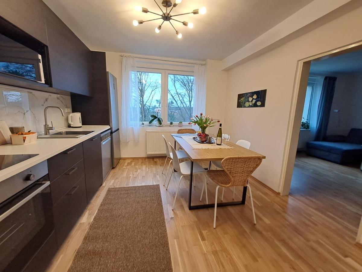 Apartmanovy Dum Se Zahradou V Klidne Casti Prahy Prague Exterior photo