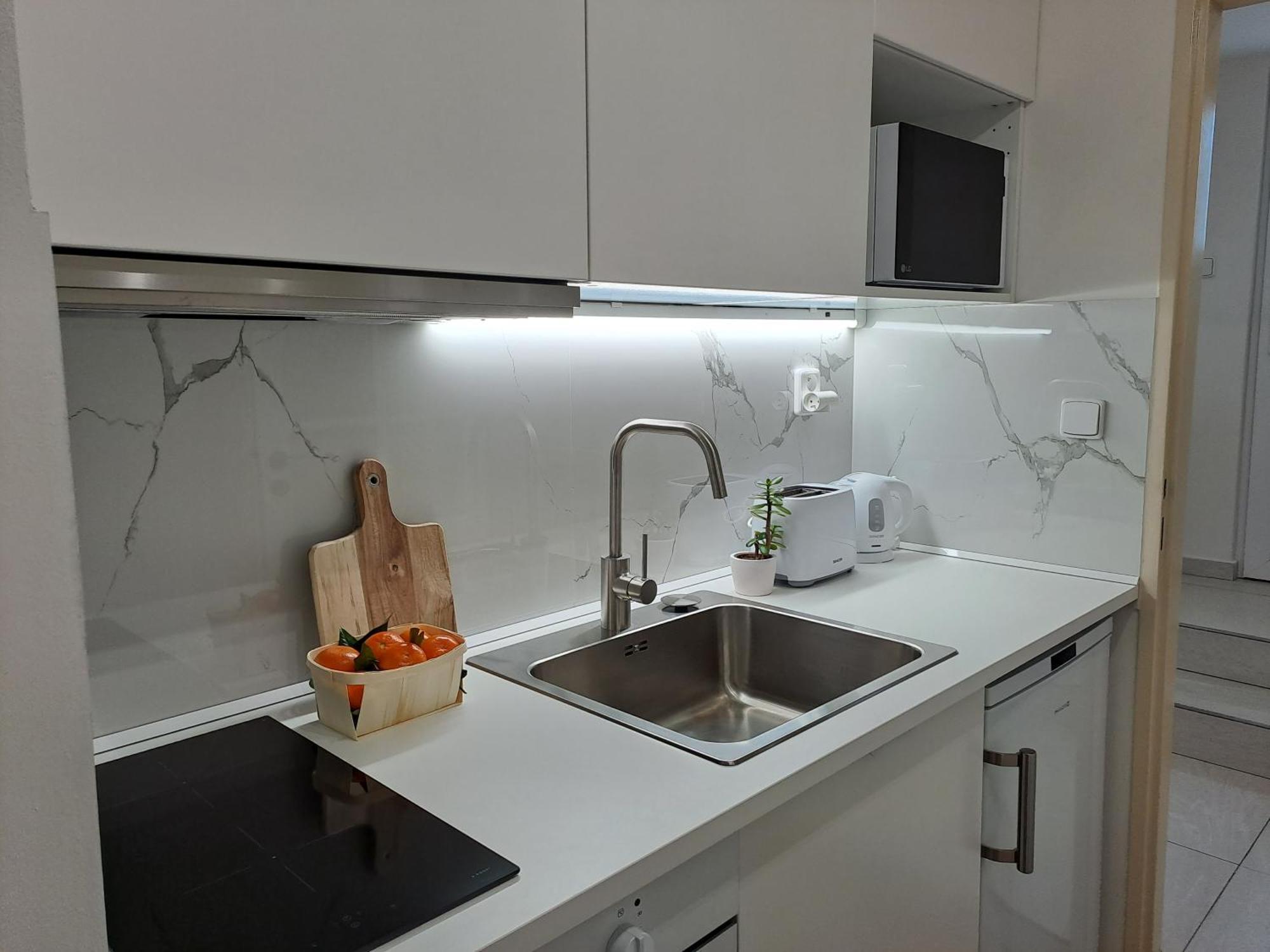 Apartmanovy Dum Se Zahradou V Klidne Casti Prahy Prague Exterior photo